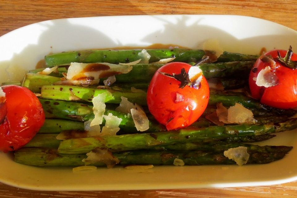 Gegrillter grüner Spargel