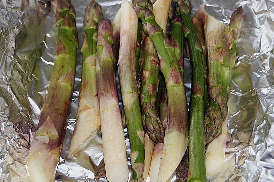 Gegrillter grüner Spargel