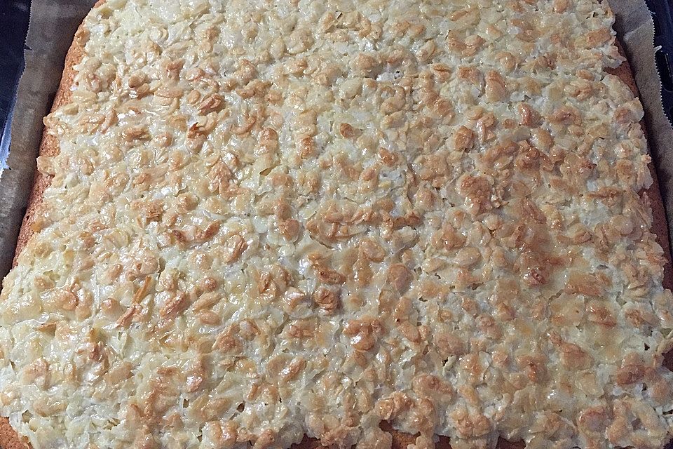 Blechkuchen mit Mandelblättchen