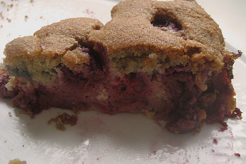 Kirschkuchen mit Semmelbröseln