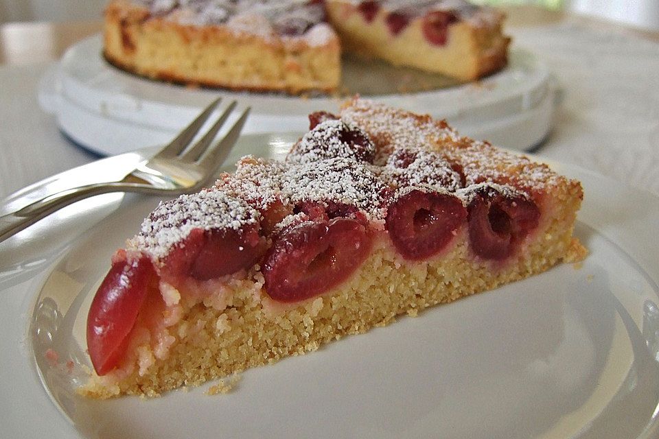 Kirschkuchen mit Semmelbröseln