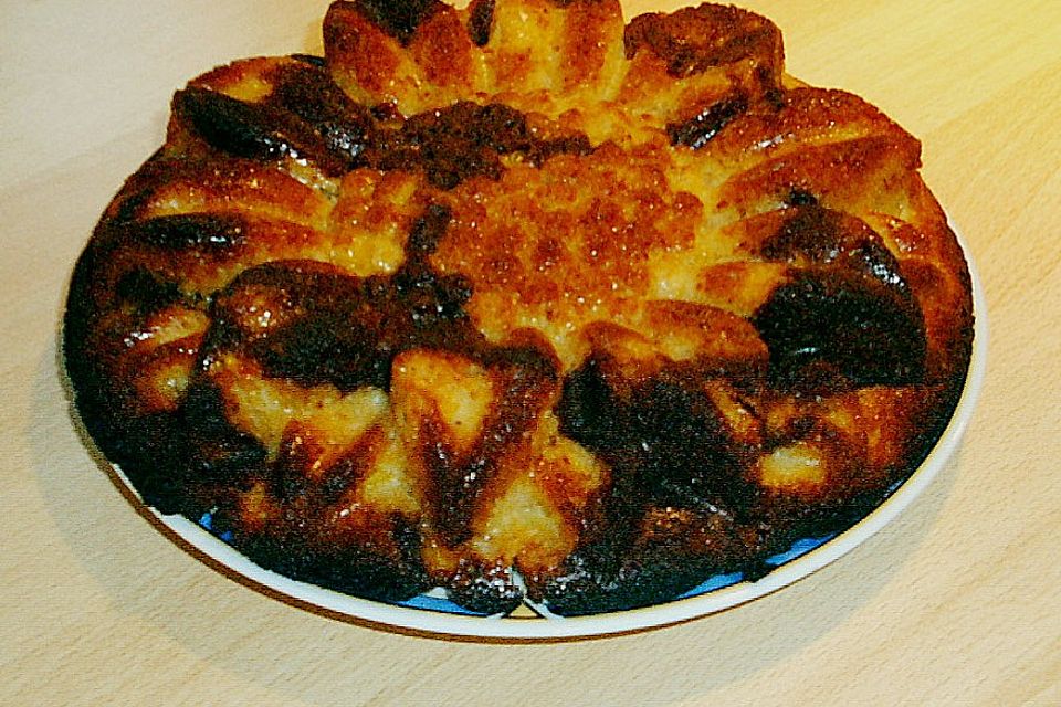 Kirschkuchen mit Semmelbröseln