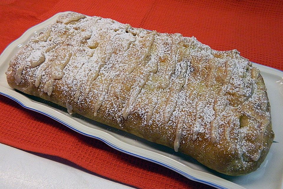 Apfelstrudel