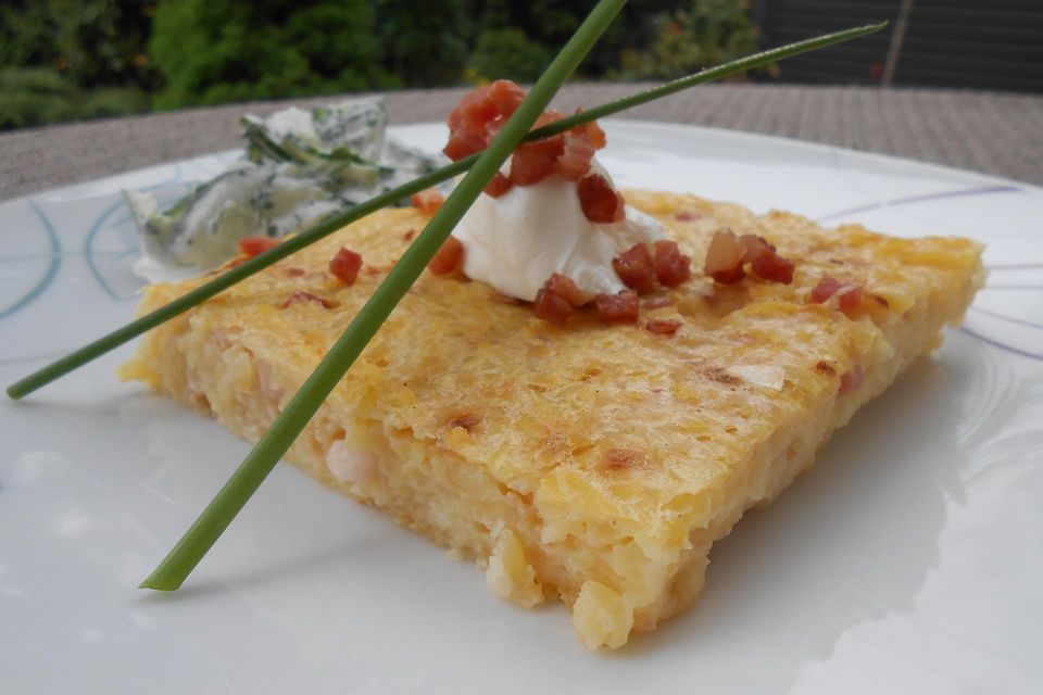 Blech-Reibekuchen mit Schinkenwürfeln