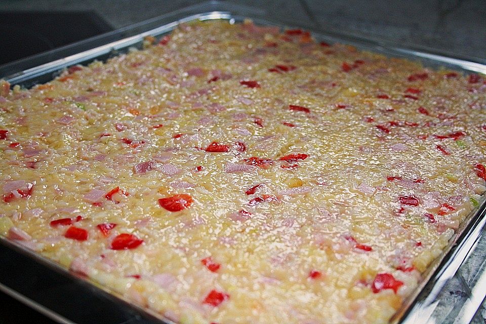 Blech-Reibekuchen mit Schinkenwürfeln