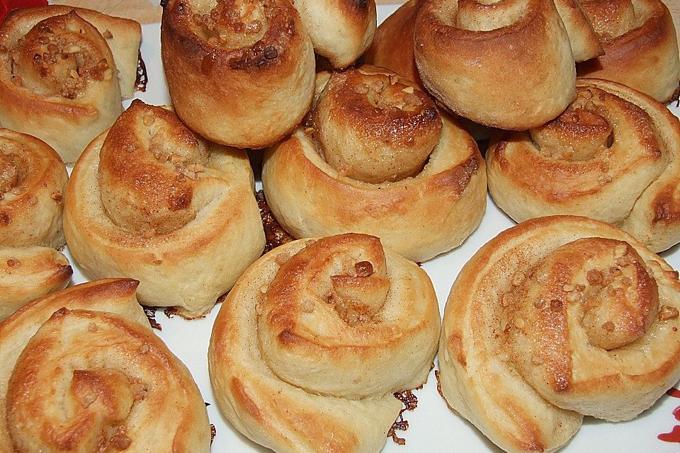 Kanelbullar (Zimtschnecken)