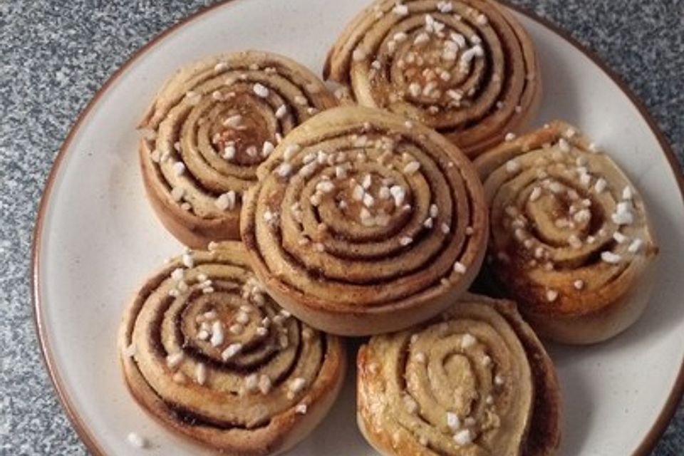 Kanelbullar (Zimtschnecken)