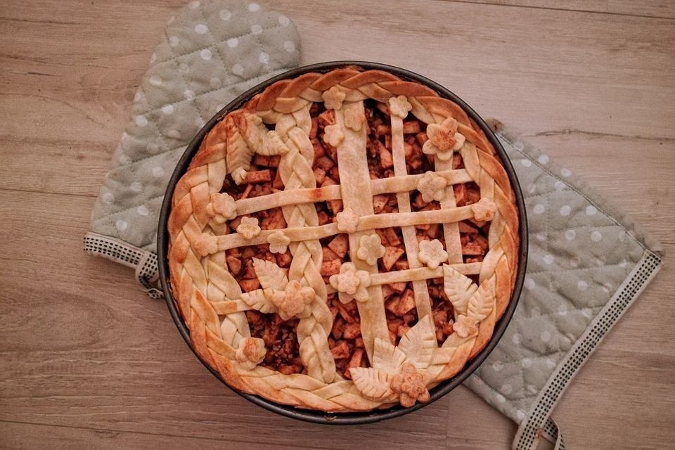 Gedeckter Apfelkuchen