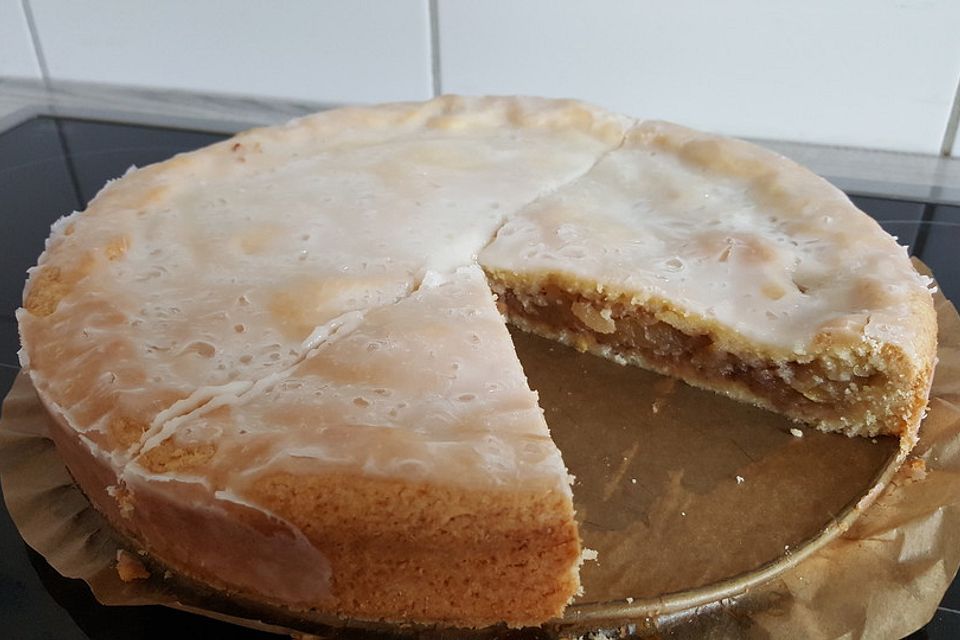 Gedeckter Apfelkuchen