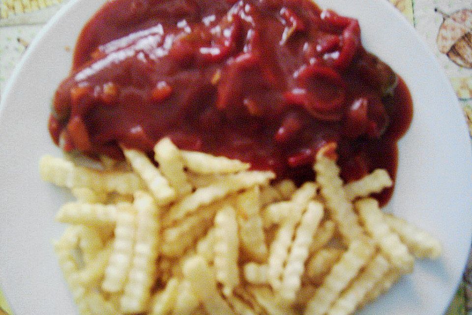 Currywurst mit Pommes frites