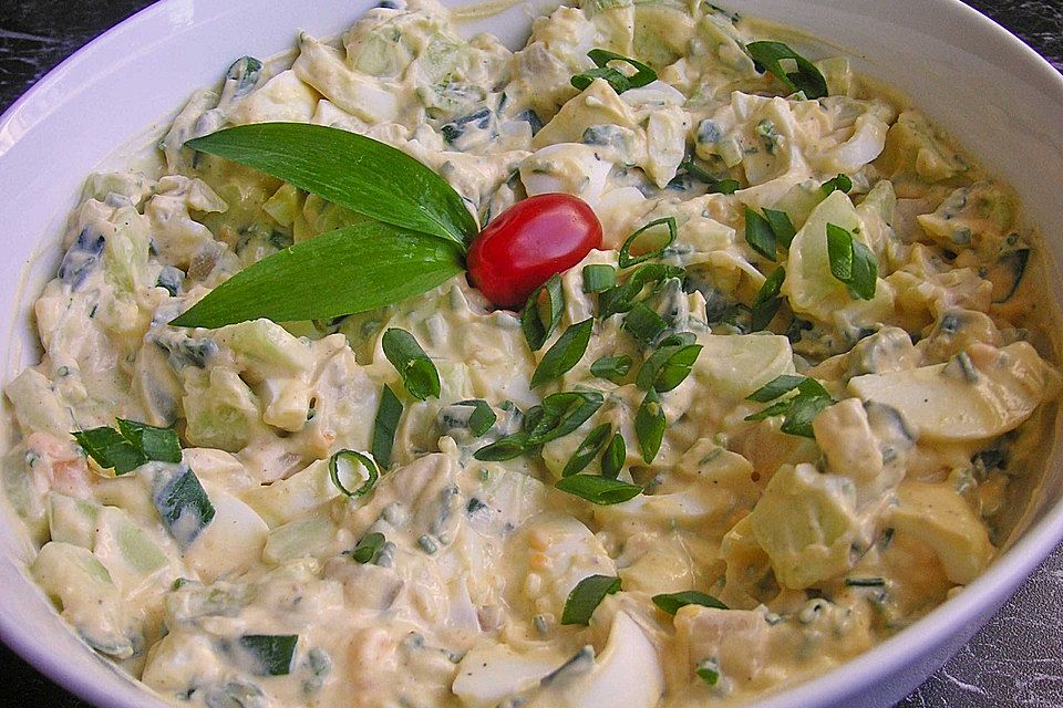 Eiersalat mit viel Grün