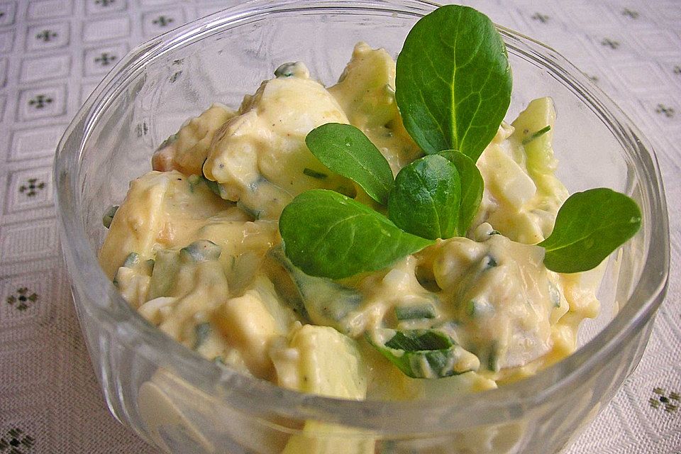 Eiersalat mit viel Grün