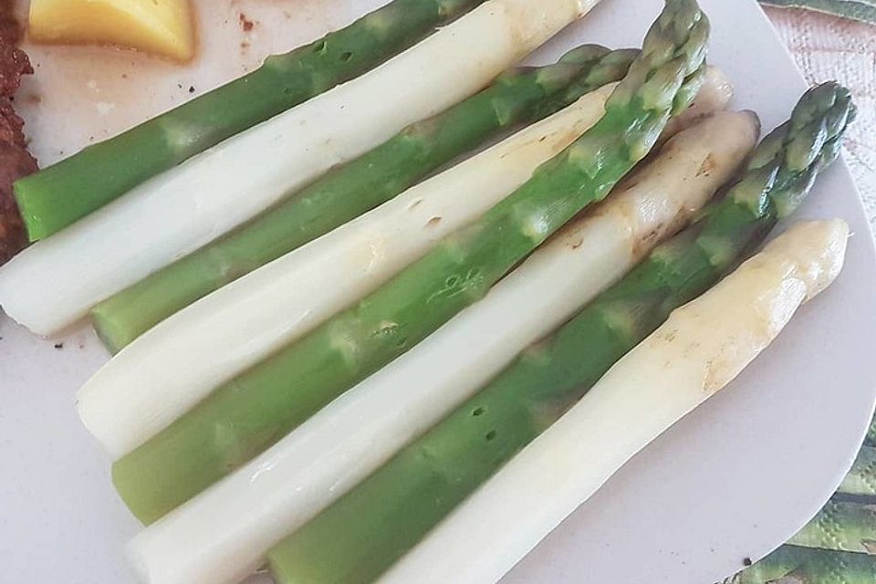 Spargel weiß und grün