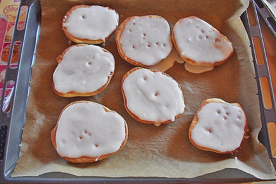 Amerikaner mit Zitronen-Zuckerguss