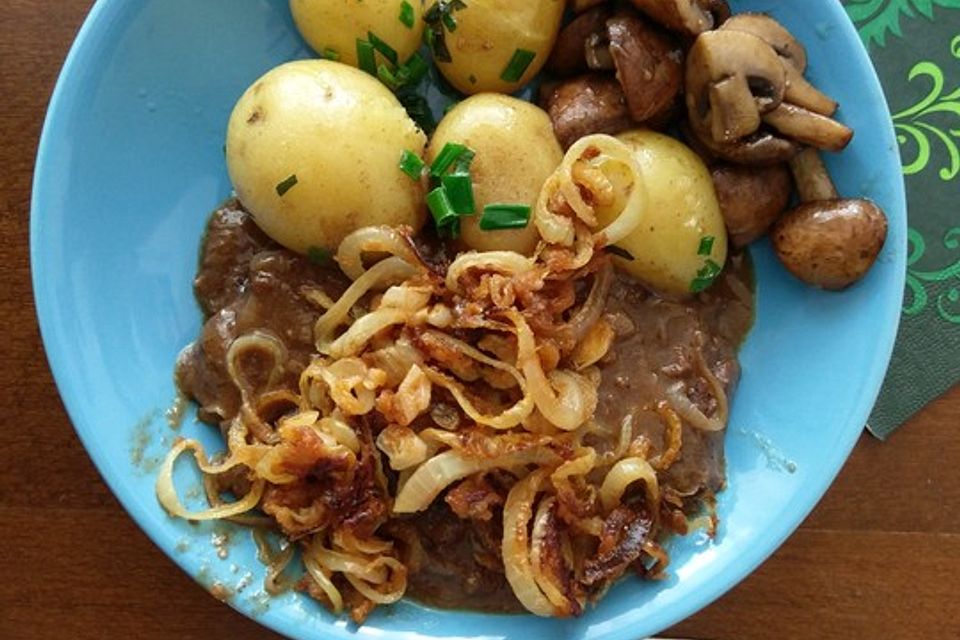 Gedünsteter Zwiebelrostbraten