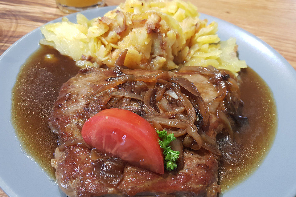 Gedünsteter Zwiebelrostbraten