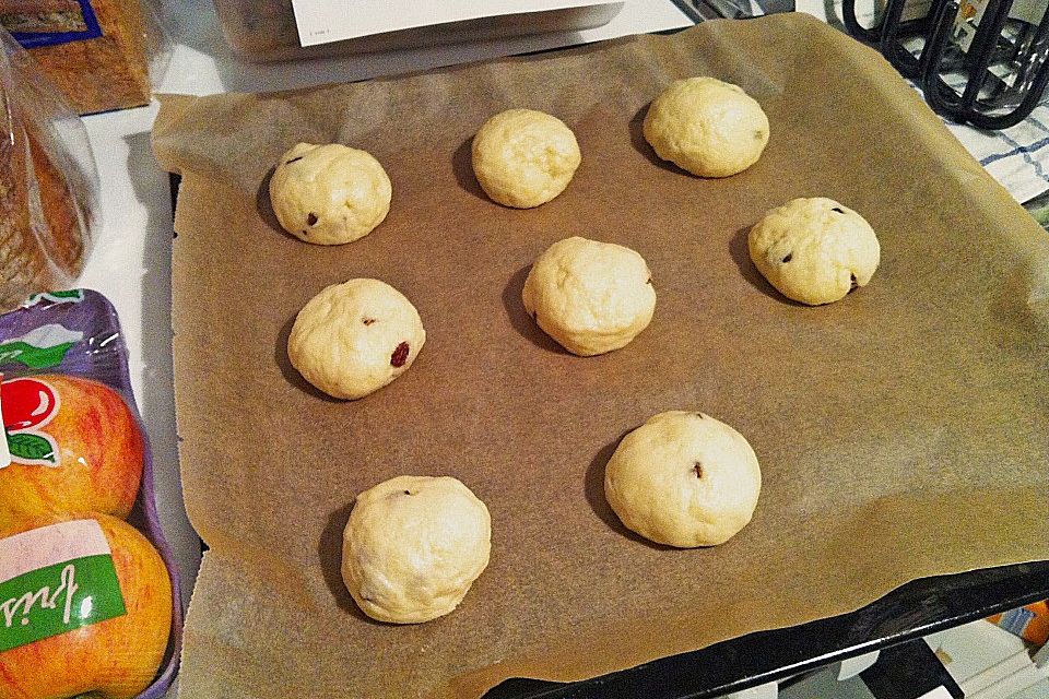 Rosinenbrötchen aus Quark - Ölteig