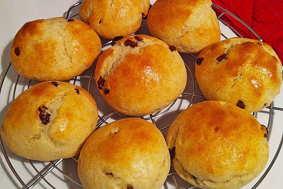 Rosinenbrötchen aus Quark - Ölteig