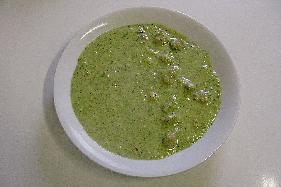 Brokkoli - Creme Suppe