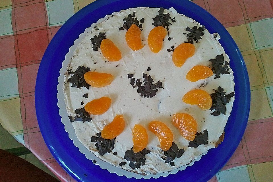 Schnelle Obsttorte mit Sahne