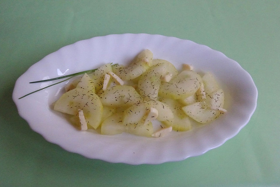 Salatgurke mit Knoblauch