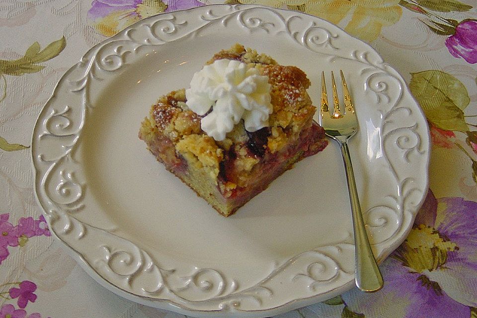 Zwetschgenkuchen mit Streusel