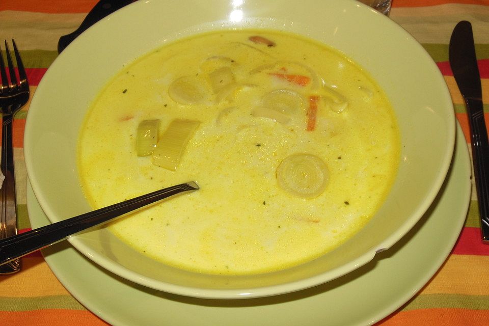 Afrikanische Erdnuss-Lauch-Suppe