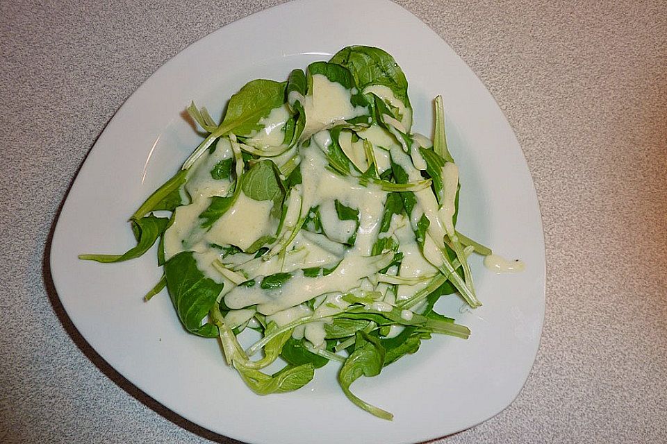 Feldsalat mit Kartoffeldressing