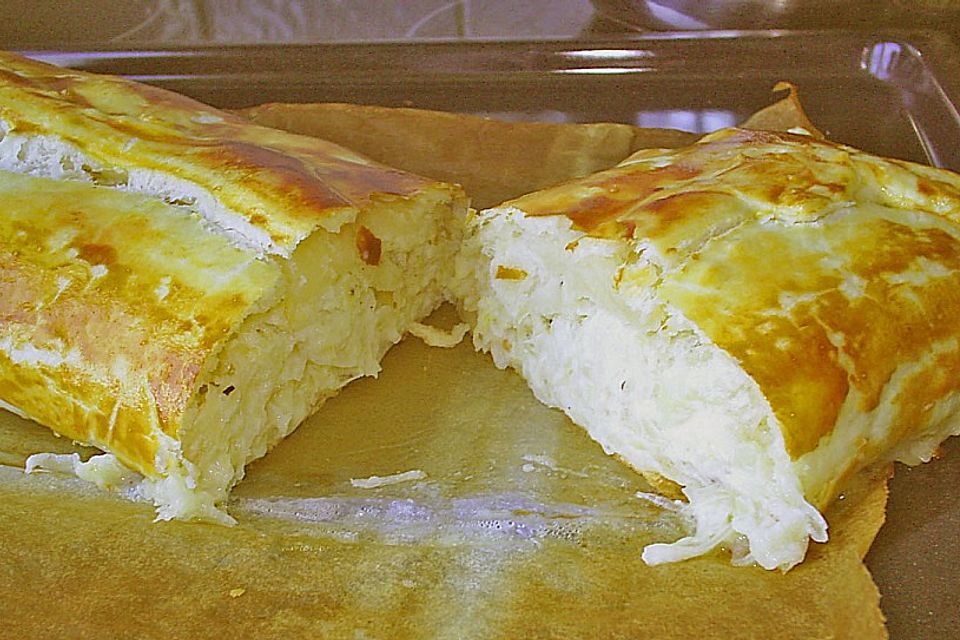 Sauerkrautstrudel