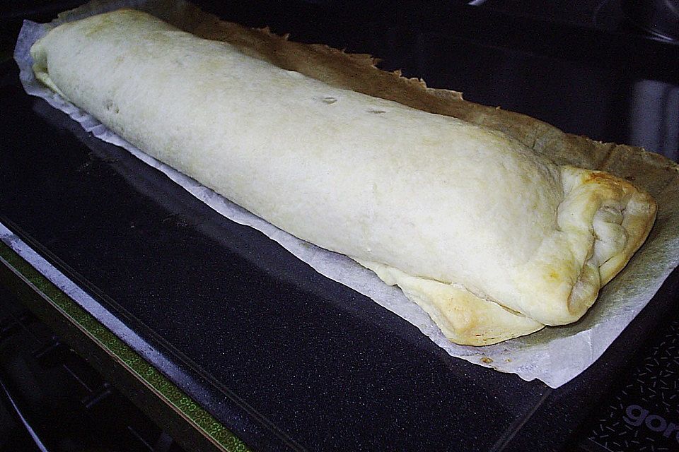 Sauerkrautstrudel