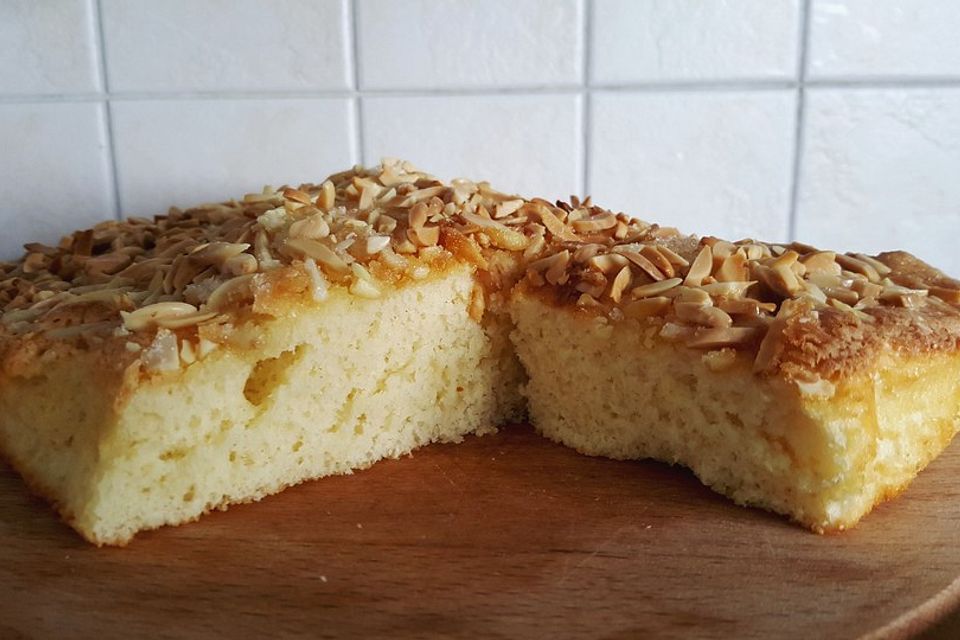 Buttermilch - Zucker - Mandel - Butterkuchen