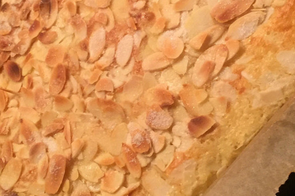 Buttermilch - Zucker - Mandel - Butterkuchen