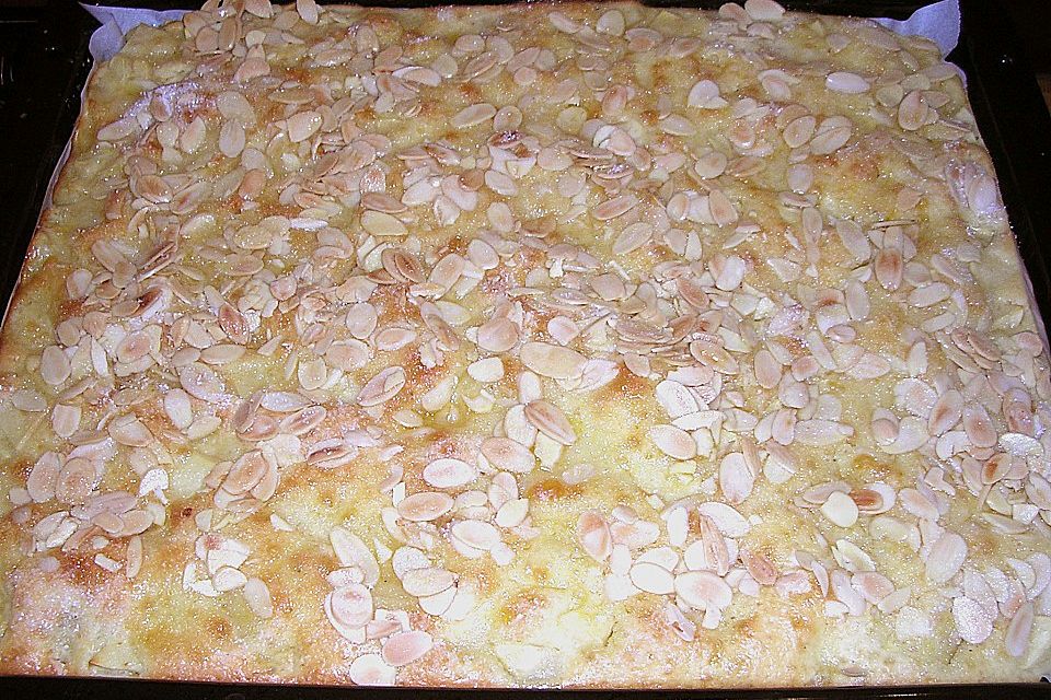 Buttermilch - Zucker - Mandel - Butterkuchen