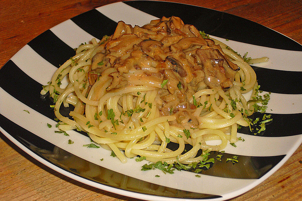 Spaghetti mit Steinpilzsauce