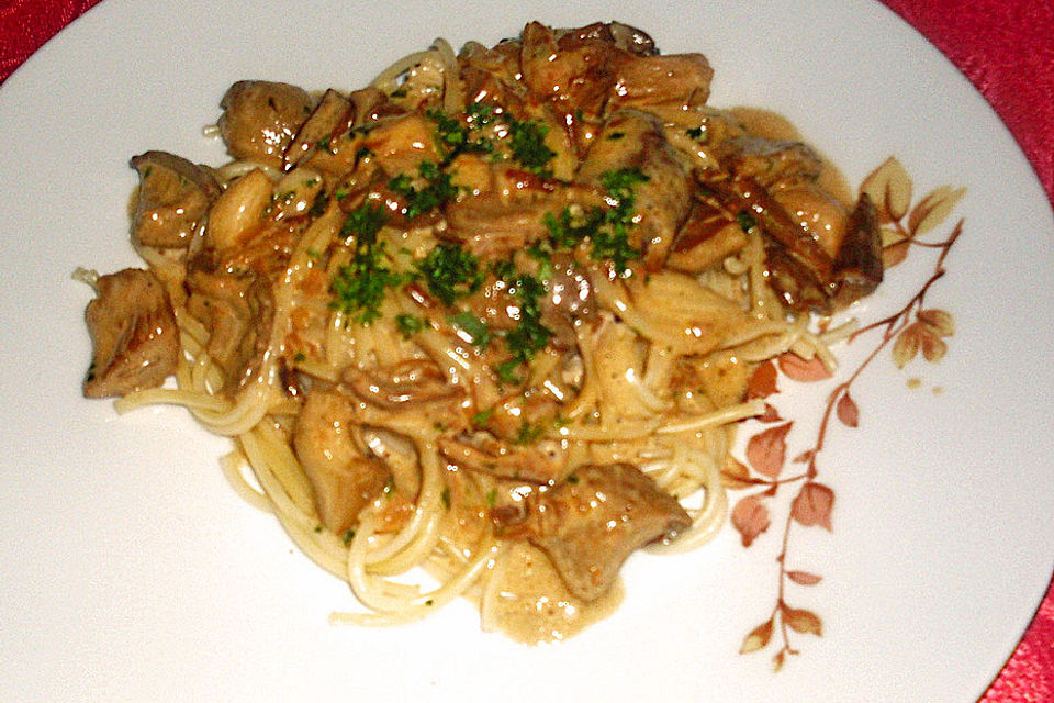 Spaghetti mit Steinpilzsauce