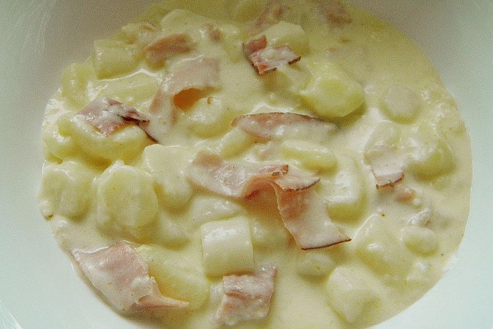 Bechamelkartoffeln mit Spargel