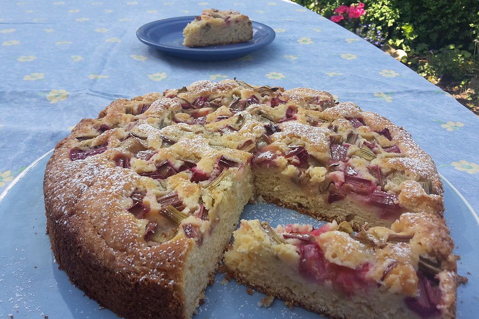 Rhabarberkuchen mit Eierlikör