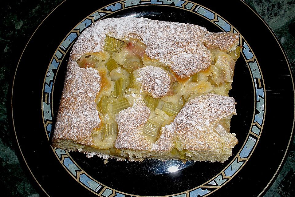 Rhabarberkuchen mit Eierlikör