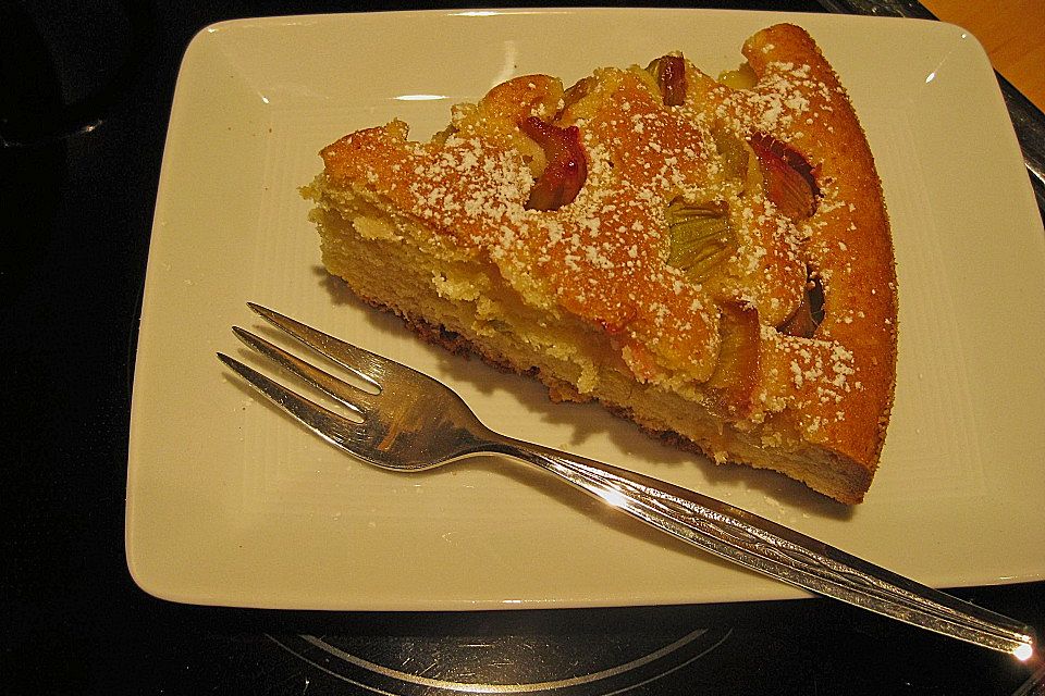 Rhabarberkuchen mit Eierlikör