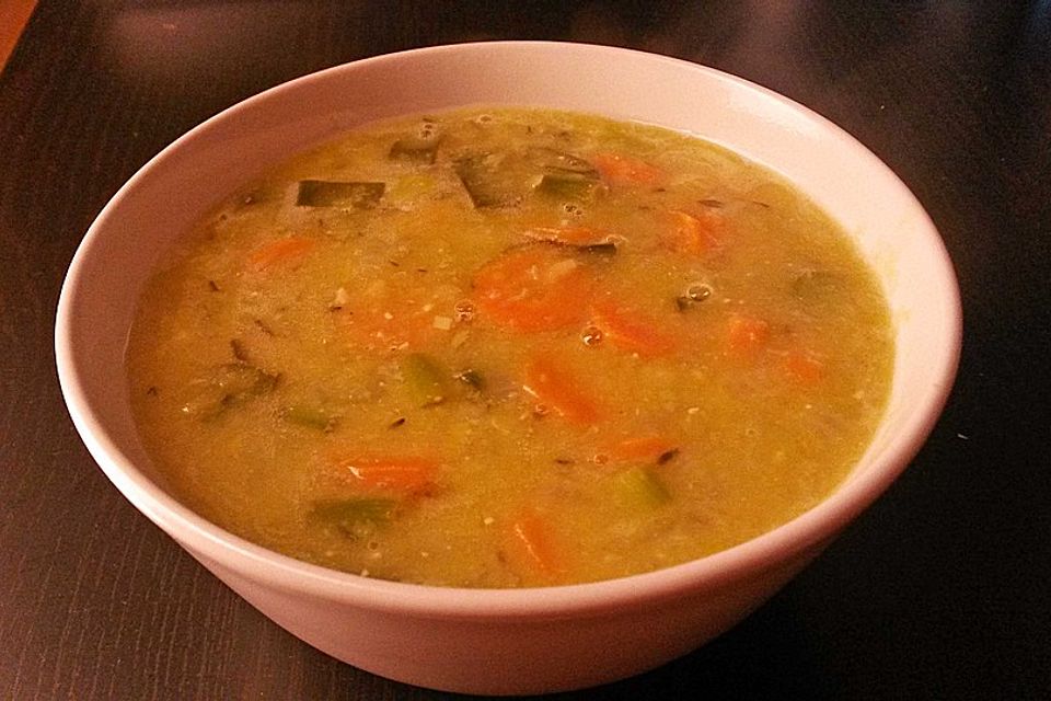 Vegetarische Erbsensuppe