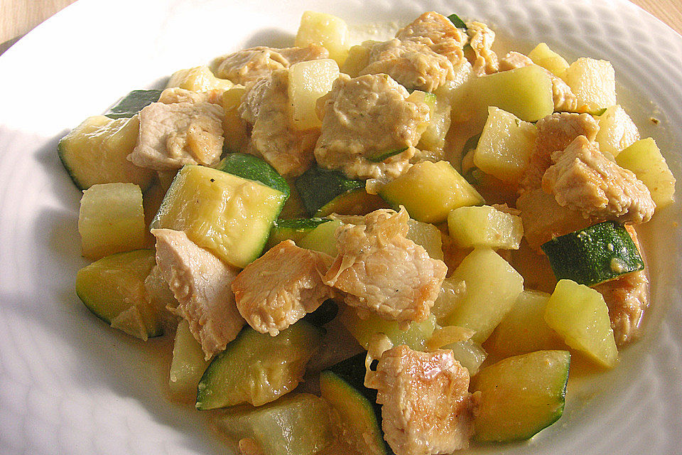 Hähnchen - Kohlrabi - Zucchini Pfanne