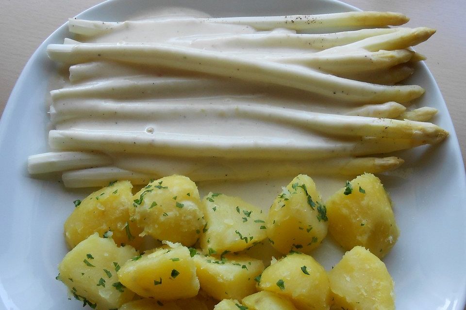 Spargel mit kalorienarmer Sauce