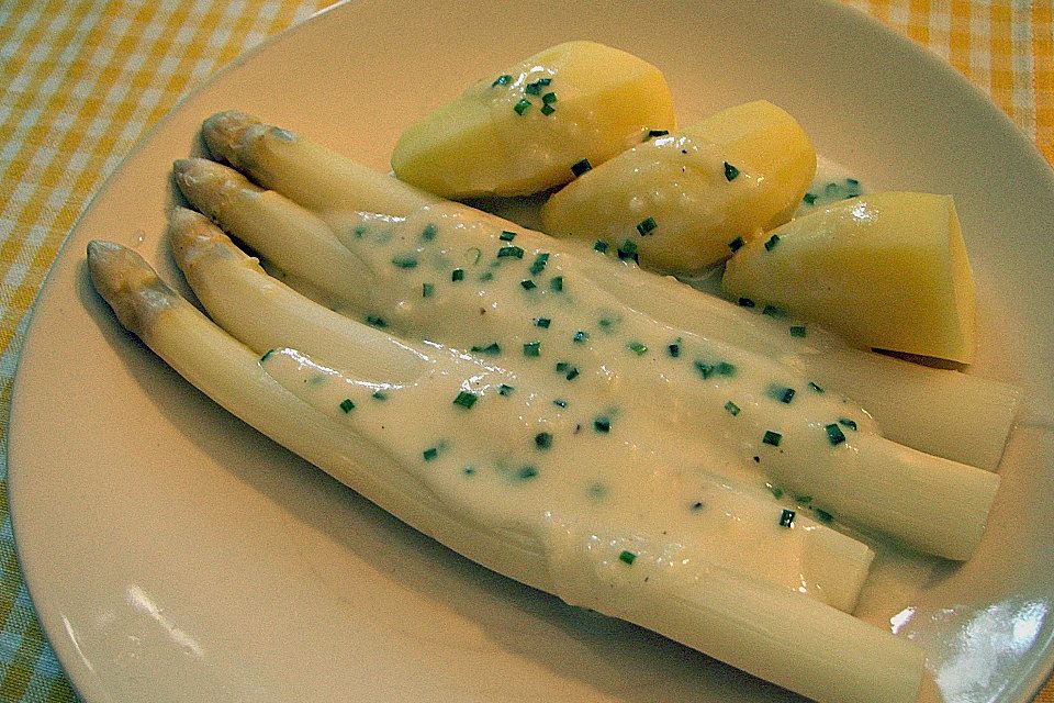 Spargel mit kalorienarmer Sauce