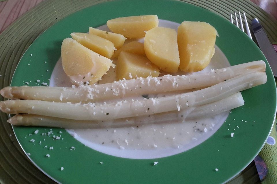 Spargel mit kalorienarmer Sauce