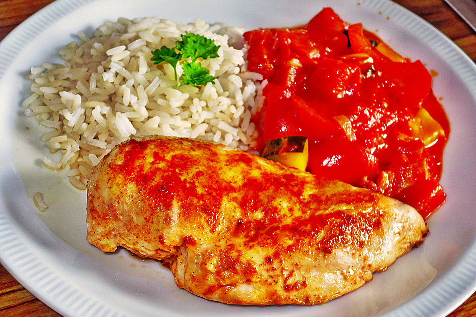 Hähnchenbrustfilet in Paprika - Rahmsauce