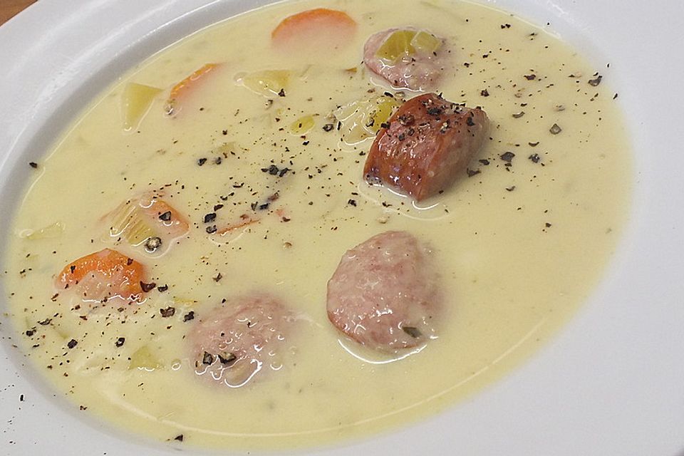 Cabanossi-Käse-Suppe