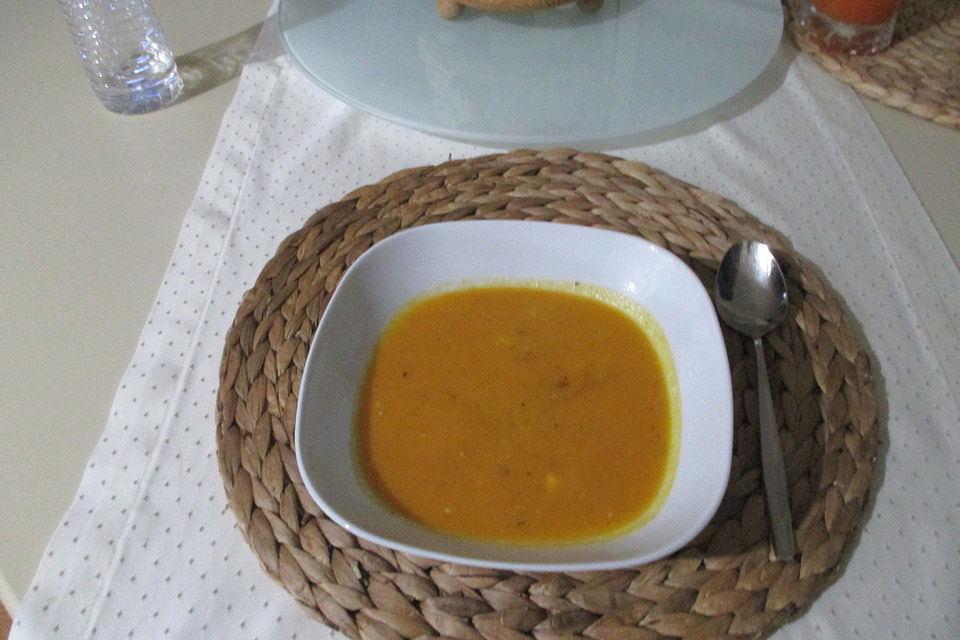 Leichte Möhrencremesuppe