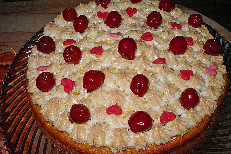 Kirschkuchen mit Baiser