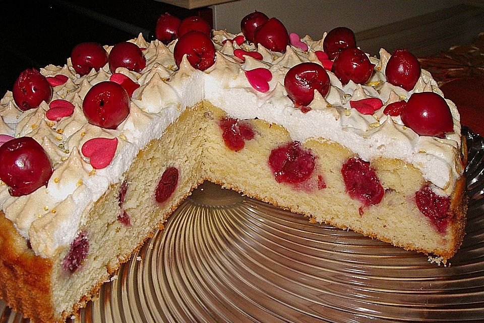 Kirschkuchen mit Baiser