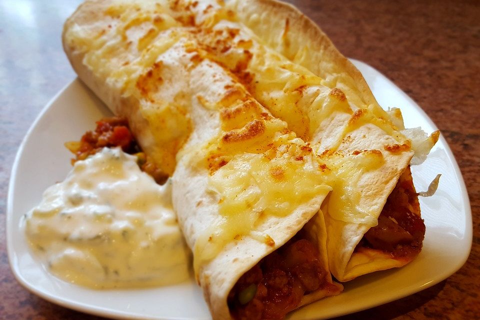 Überbackene Enchiladas mit Tzatziki